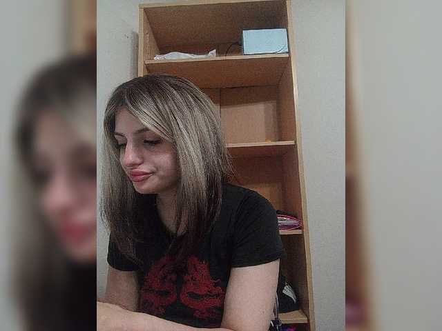 Sonyagasay live cam on BongaCams