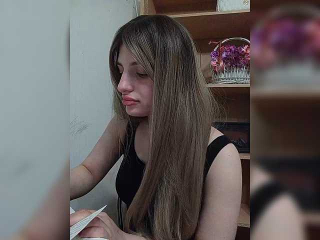 Sonyagasay live cam on BongaCams