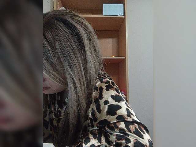 Sonyagasay live cam on BongaCams