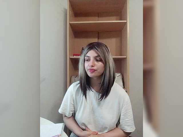 Sonyagasay live cam on BongaCams