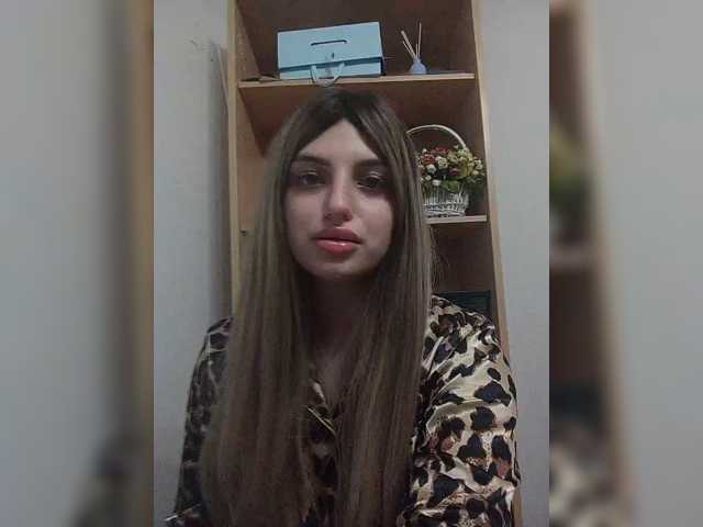 Sonyagasay live cam on BongaCams