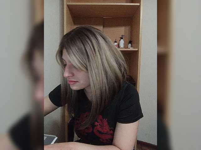 Sonyagasay live cam on BongaCams