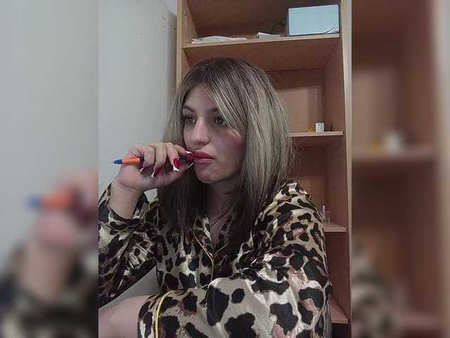 Sonyagasay live cam on BongaCams