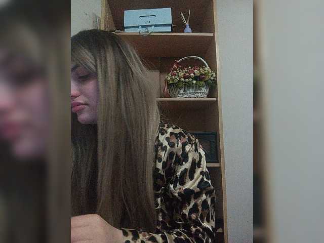 Sonyagasay live cam on BongaCams