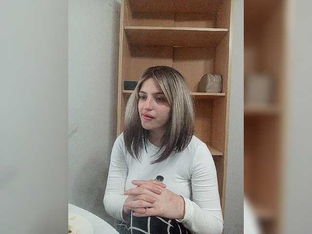 Sonyagasay live cam on BongaCams