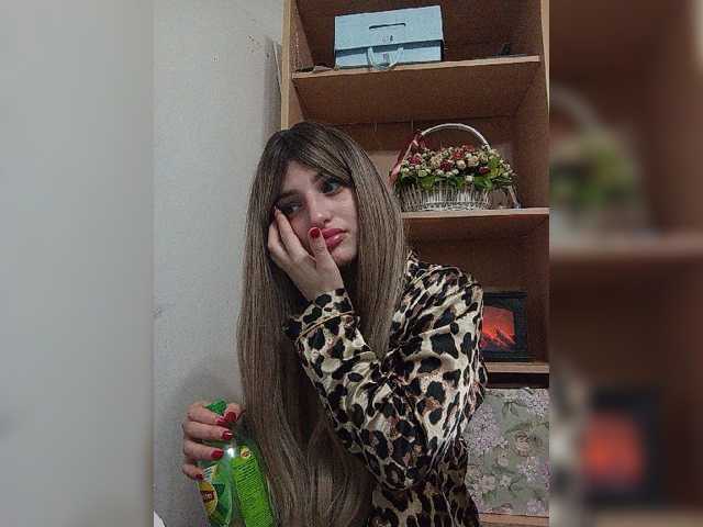 Sonyagasay live cam on BongaCams