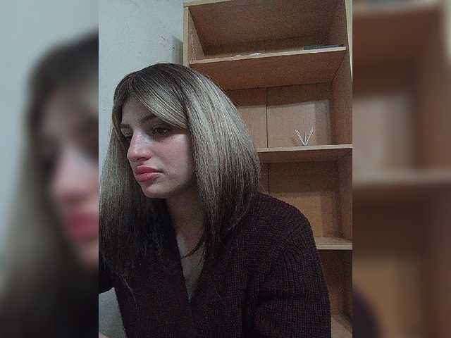 Sonyagasay live cam on BongaCams
