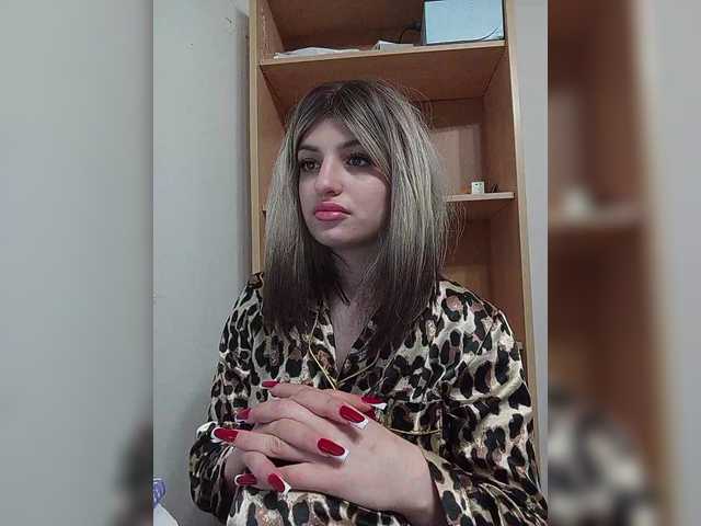 Sonyagasay live cam on BongaCams