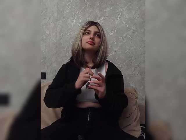 Sonyagasay live cam on BongaCams