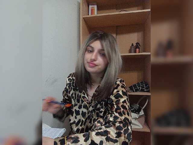 Sonyagasay live cam on BongaCams