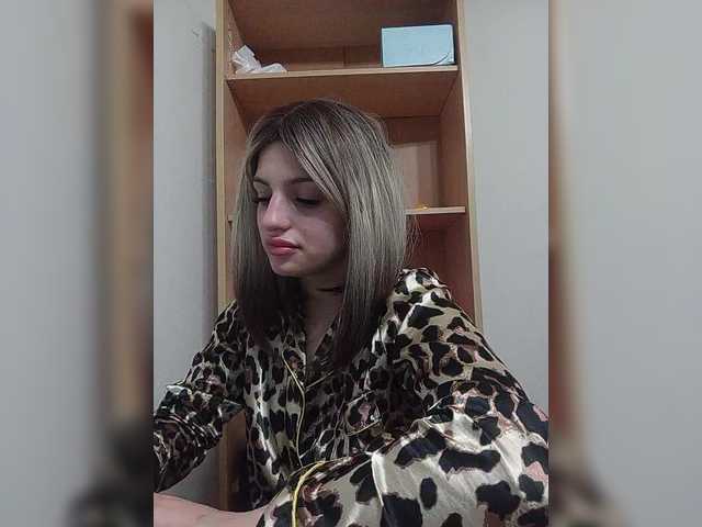 Sonyagasay live cam on BongaCams