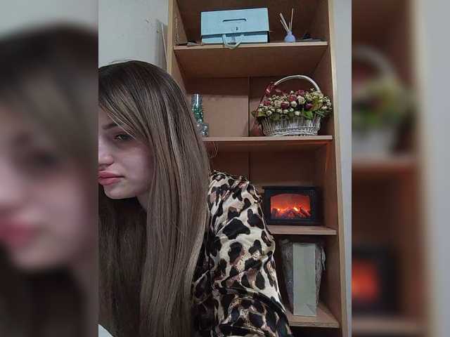 Sonyagasay live cam on BongaCams