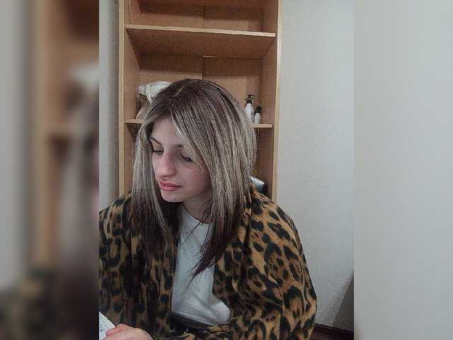 Sonyagasay live cam on BongaCams