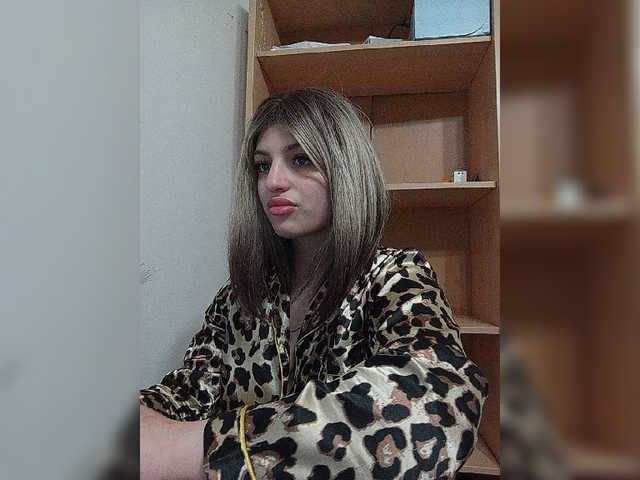 Sonyagasay live cam on BongaCams