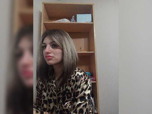 Sonyagasay live cam on BongaCams