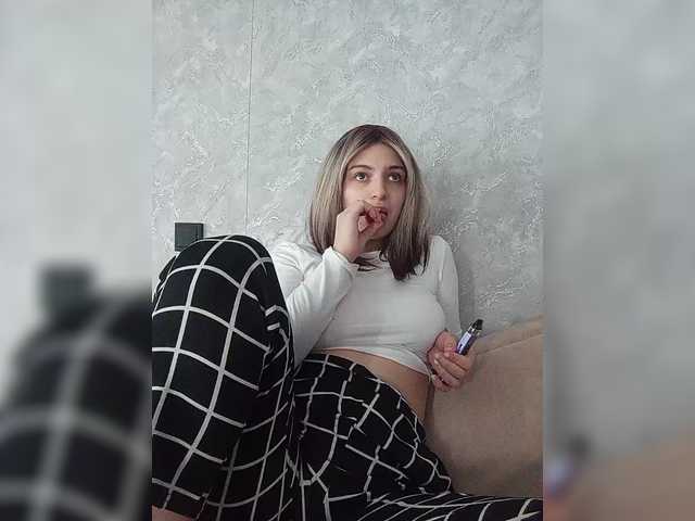 Sonyagasay live cam on BongaCams