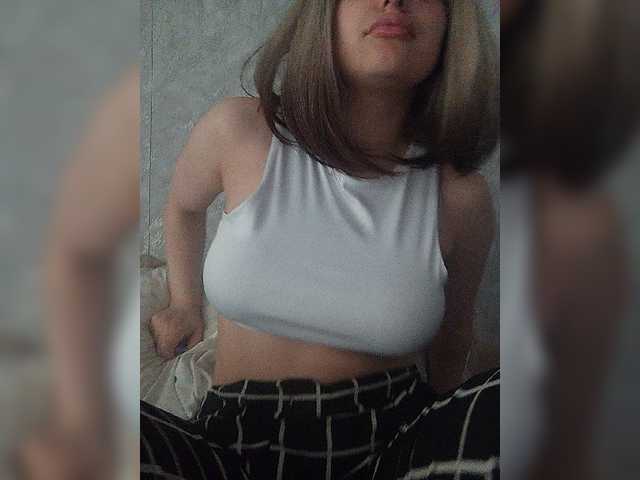 Sonyagasay live cam on BongaCams