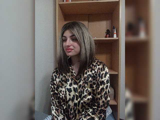 Sonyagasay live cam on BongaCams