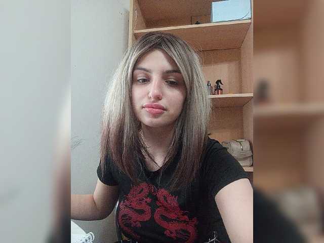 Sonyagasay live cam on BongaCams