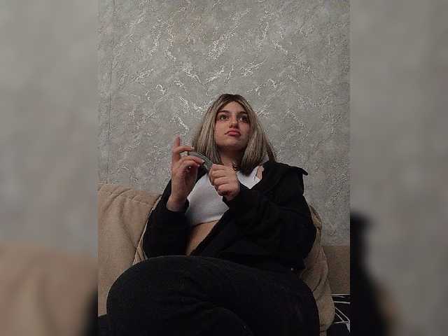 Sonyagasay live cam on BongaCams