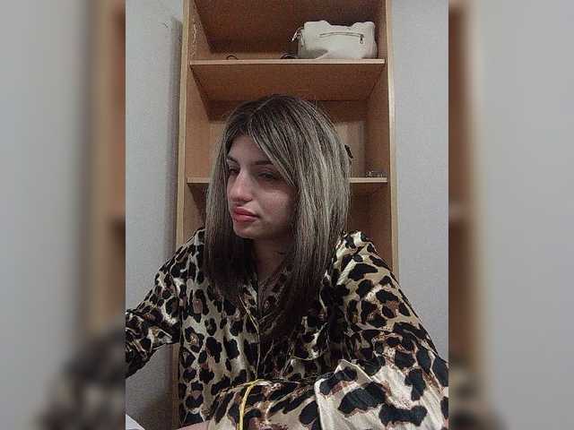 Sonyagasay live cam on BongaCams