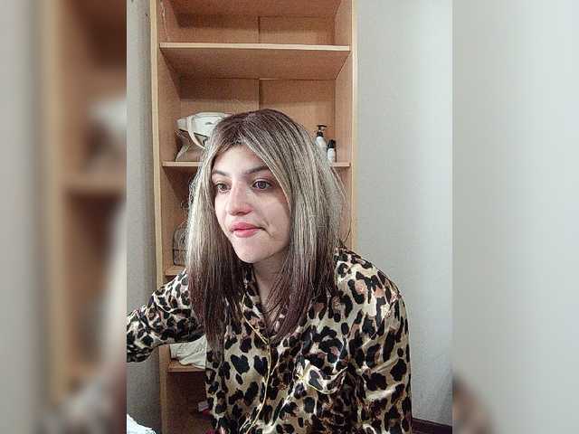 Sonyagasay live cam on BongaCams
