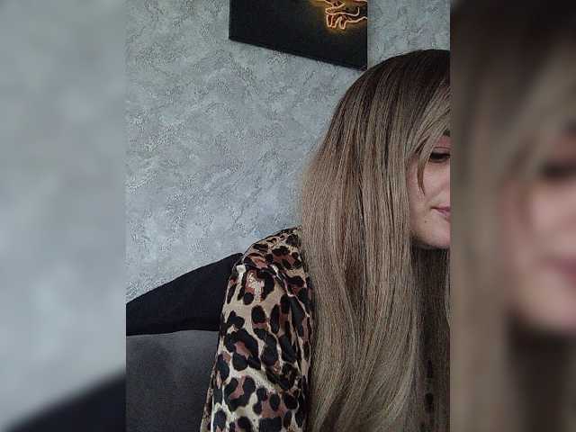 Sonyagasay live cam on BongaCams