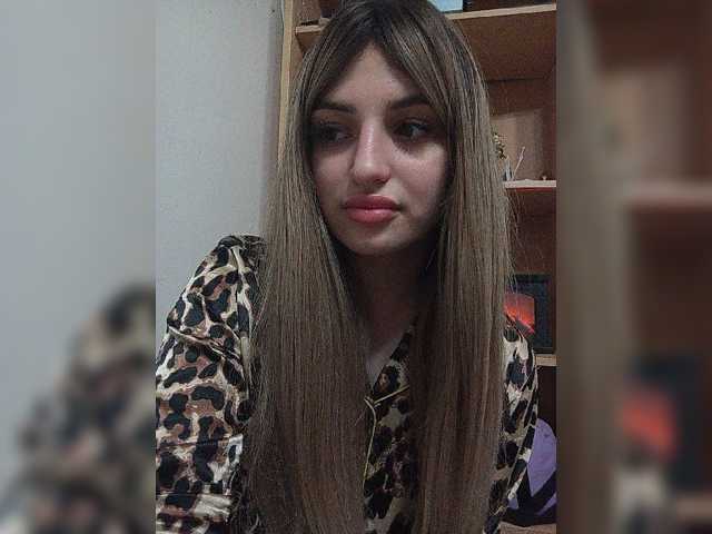 Sonyagasay live cam on BongaCams