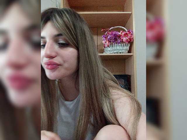 Sonyagasay live cam on BongaCams