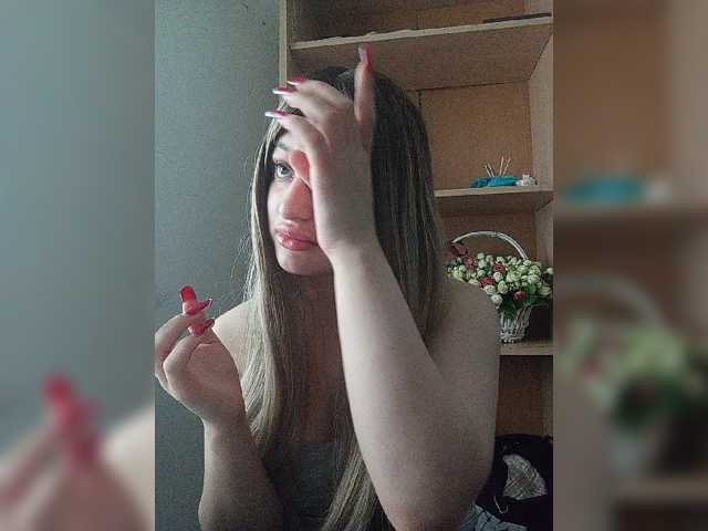Sonyagasay live cam on BongaCams