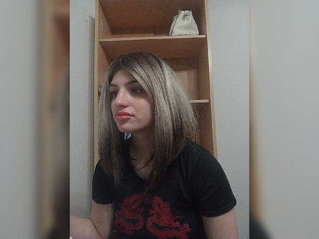 Sonyagasay live cam on BongaCams