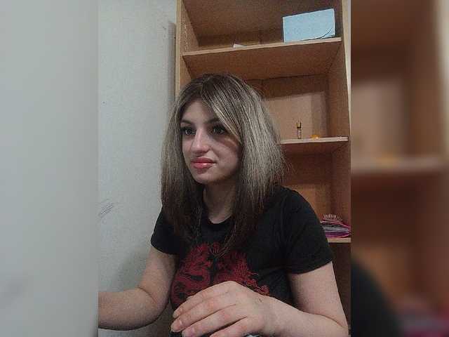 Sonyagasay live cam on BongaCams