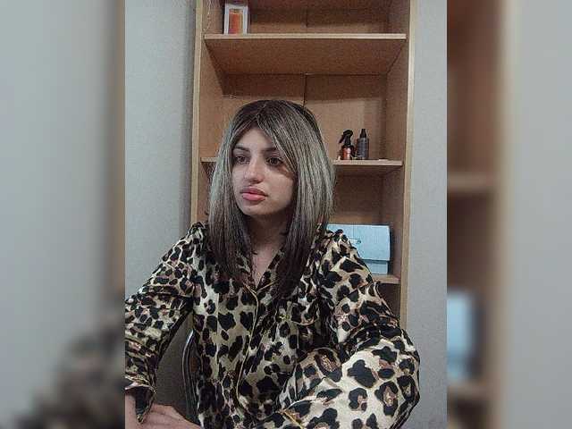 Sonyagasay live cam on BongaCams