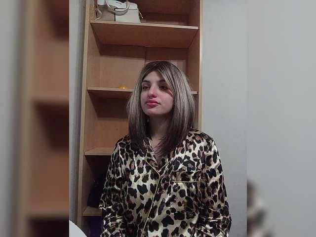 Sonyagasay live cam on BongaCams