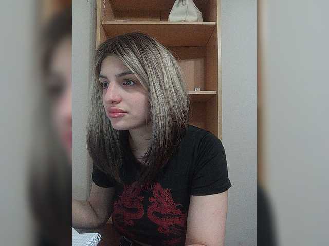 Sonyagasay live cam on BongaCams