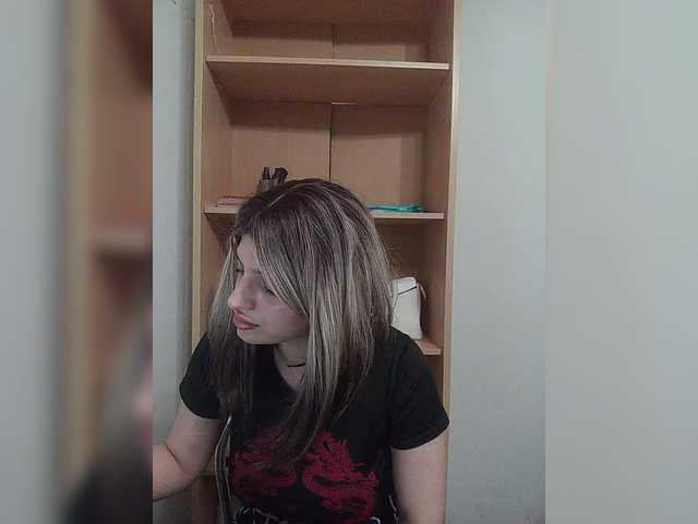 Sonyagasay live cam on BongaCams