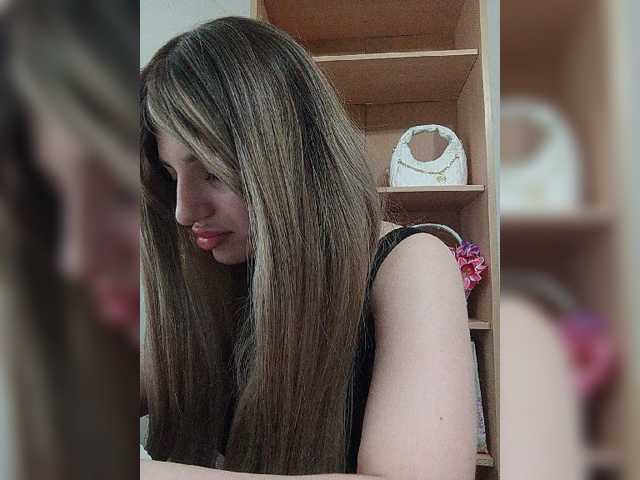 Sonyagasay live cam on BongaCams