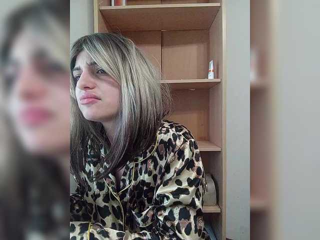 Sonyagasay live cam on BongaCams