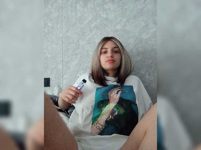 Sonyagasay live cam on BongaCams
