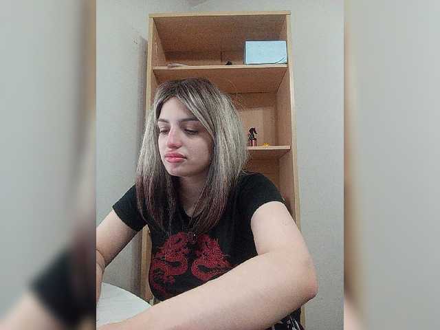 Sonyagasay live cam on BongaCams