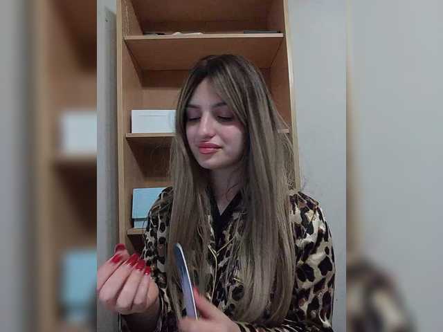 Sonyagasay live cam on BongaCams