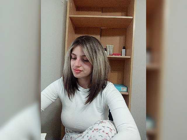 Sonyagasay live cam on BongaCams