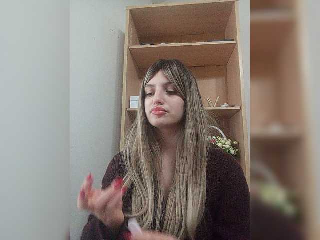 Sonyagasay live cam on BongaCams