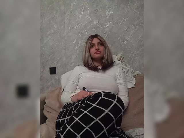 Sonyagasay live cam on BongaCams