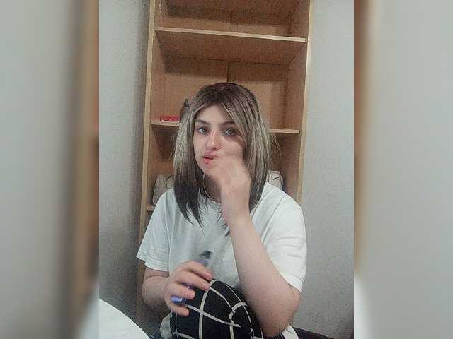 Sonyagasay live cam on BongaCams