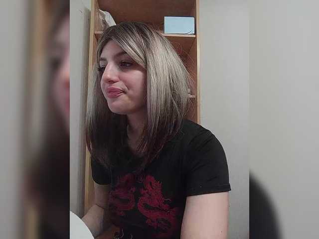 Sonyagasay live cam on BongaCams