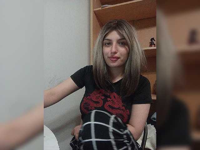 Sonyagasay live cam on BongaCams