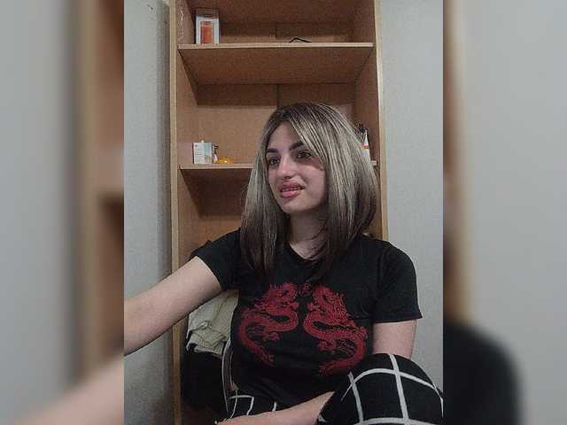 Sonyagasay live cam on BongaCams