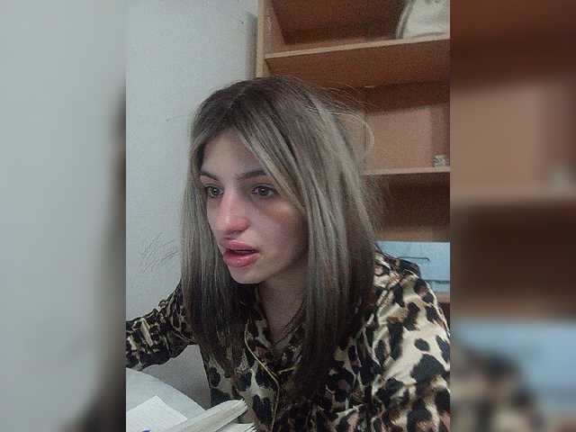 Sonyagasay live cam on BongaCams