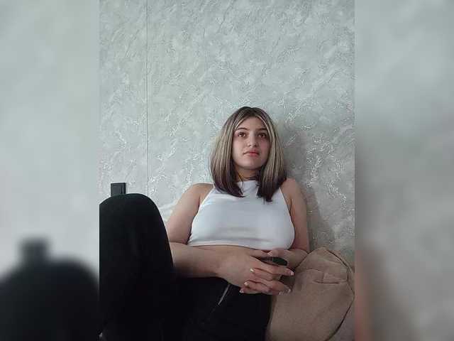 Sonyagasay live cam on BongaCams